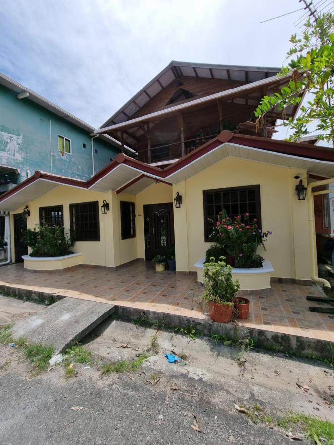 Hostal Bocas Tropical Paradise بوكاس تاون المظهر الخارجي الصورة